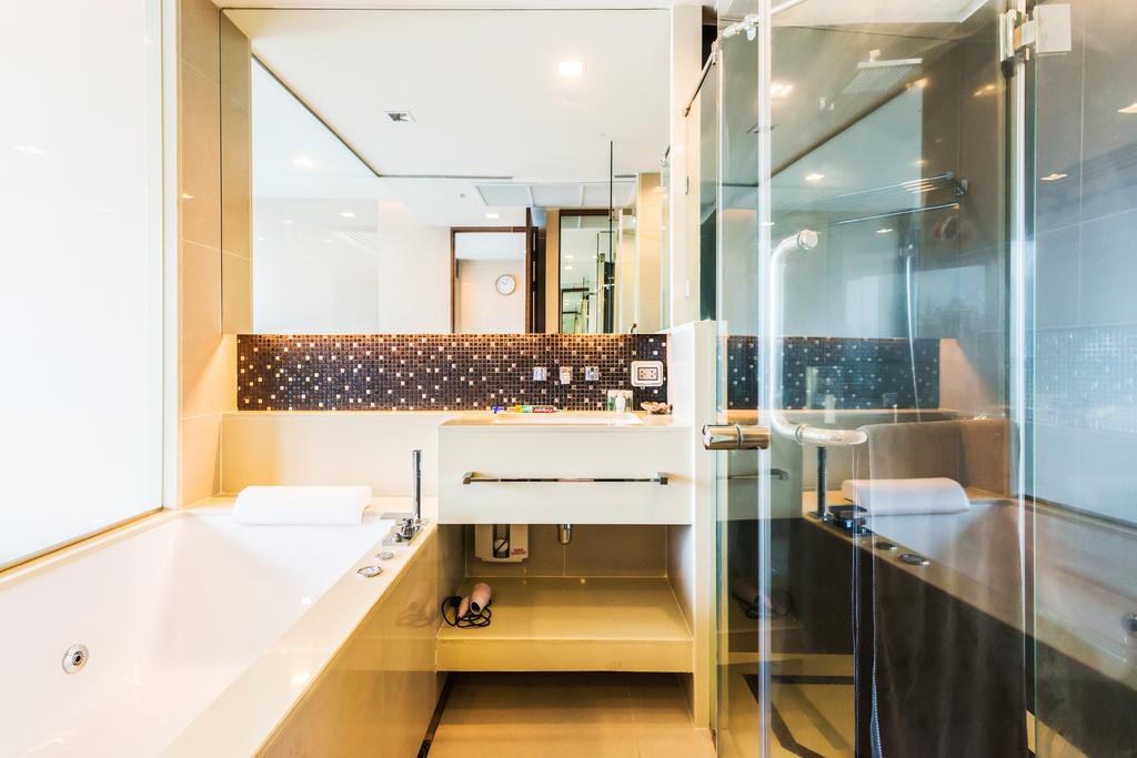 The Address Sathorn By Favstay Банкок Стая снимка