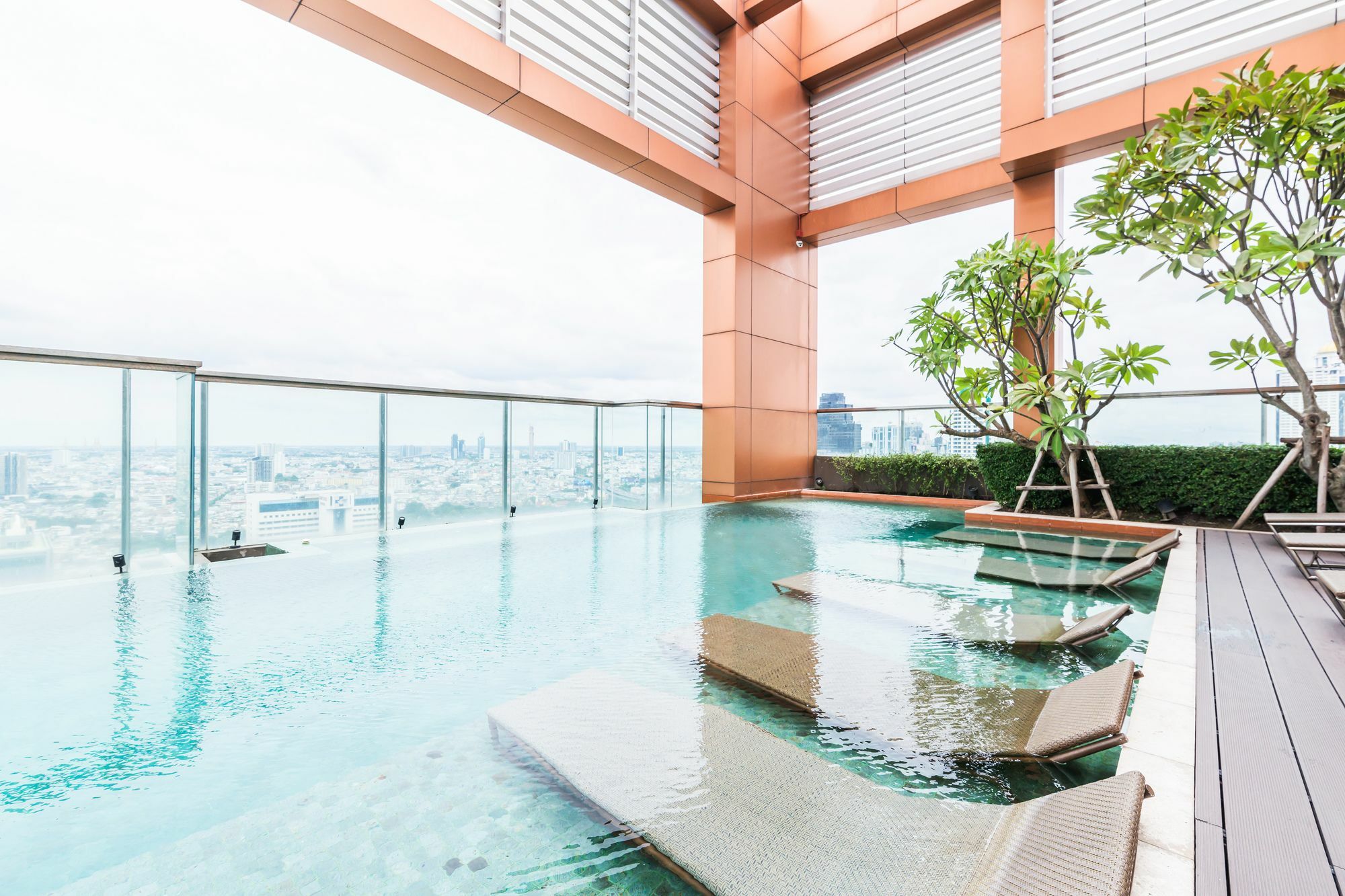 The Address Sathorn By Favstay Банкок Екстериор снимка
