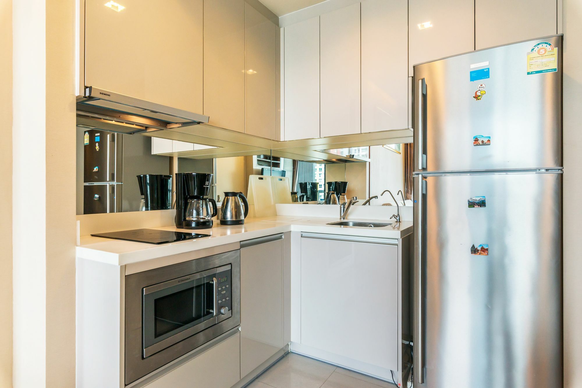 The Address Sathorn By Favstay Банкок Екстериор снимка