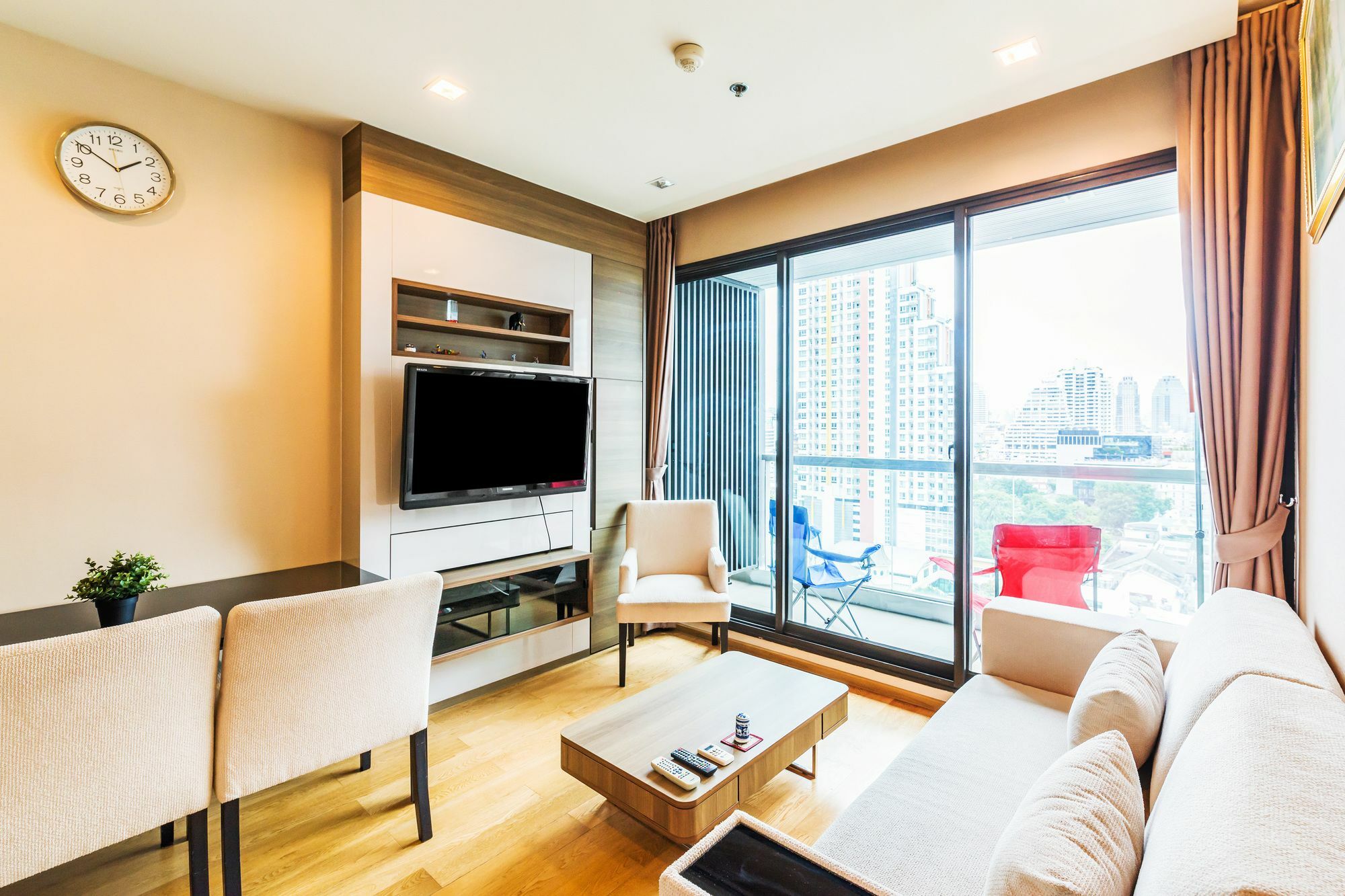 The Address Sathorn By Favstay Банкок Екстериор снимка