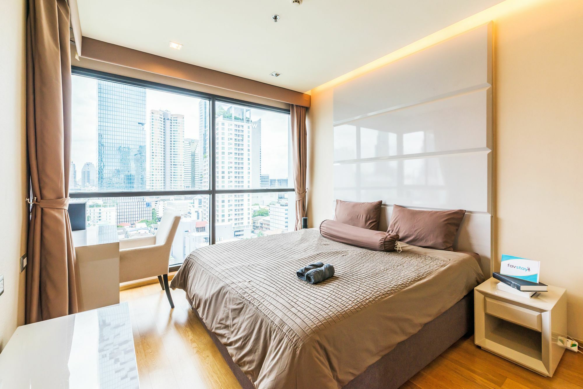 The Address Sathorn By Favstay Банкок Екстериор снимка