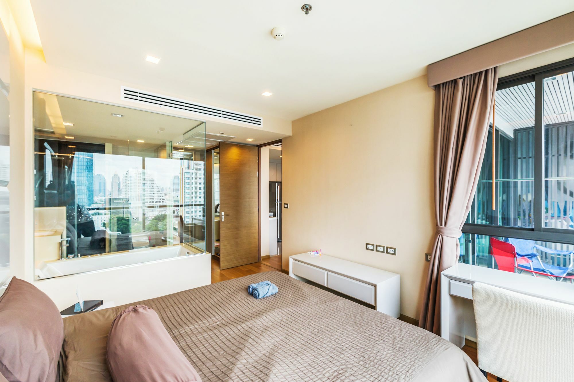 The Address Sathorn By Favstay Банкок Екстериор снимка
